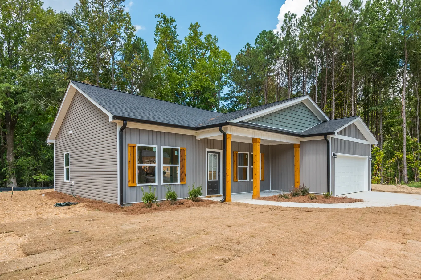 Thumbnail Photo: 145 Walraven Place