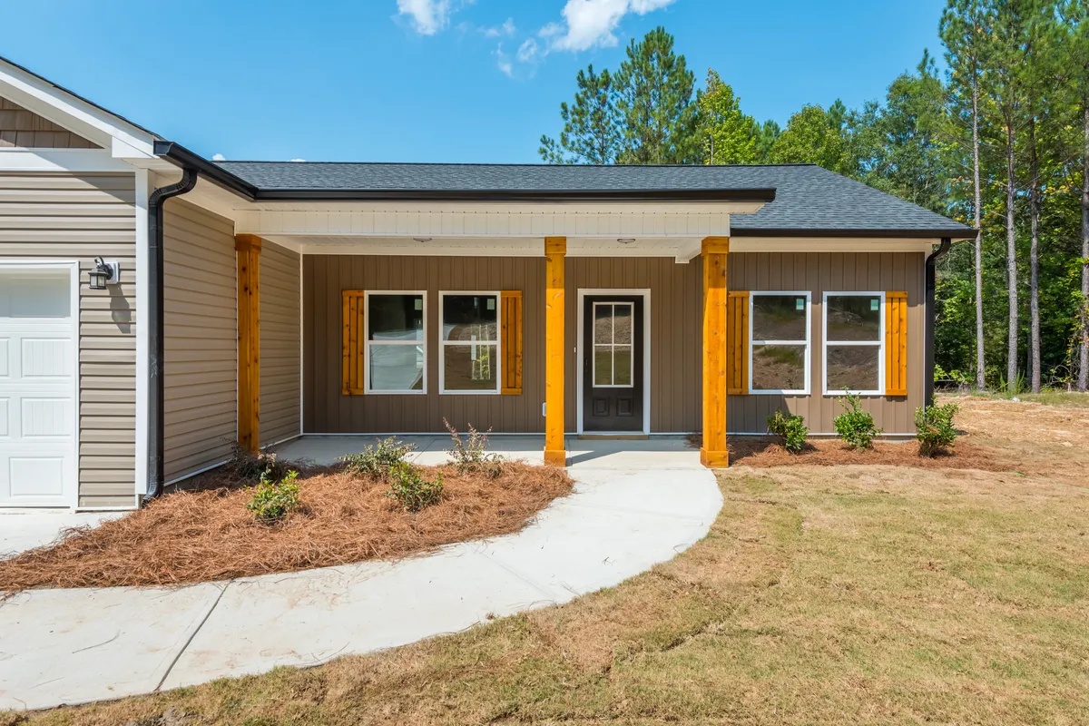 Thumbnail Photo: 121 Hunters Lane