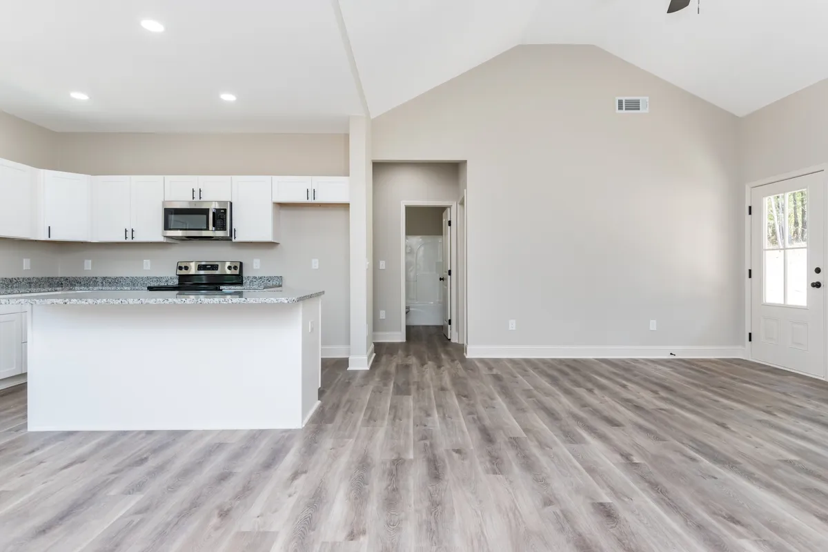Thumbnail Photo: 121 Hunters Lane