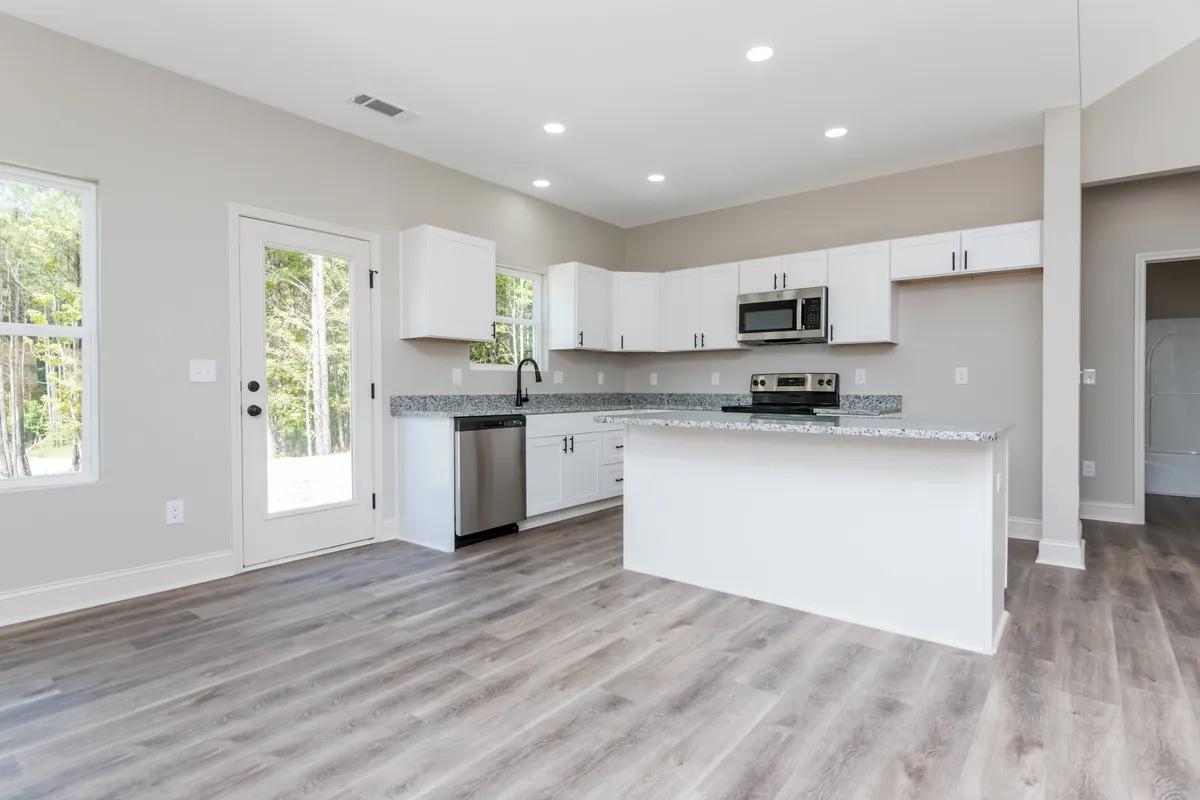 Thumbnail Photo: 121 Hunters Lane