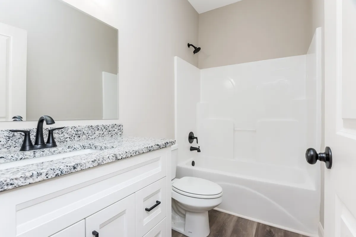 Thumbnail Photo: 121 Hunters Lane