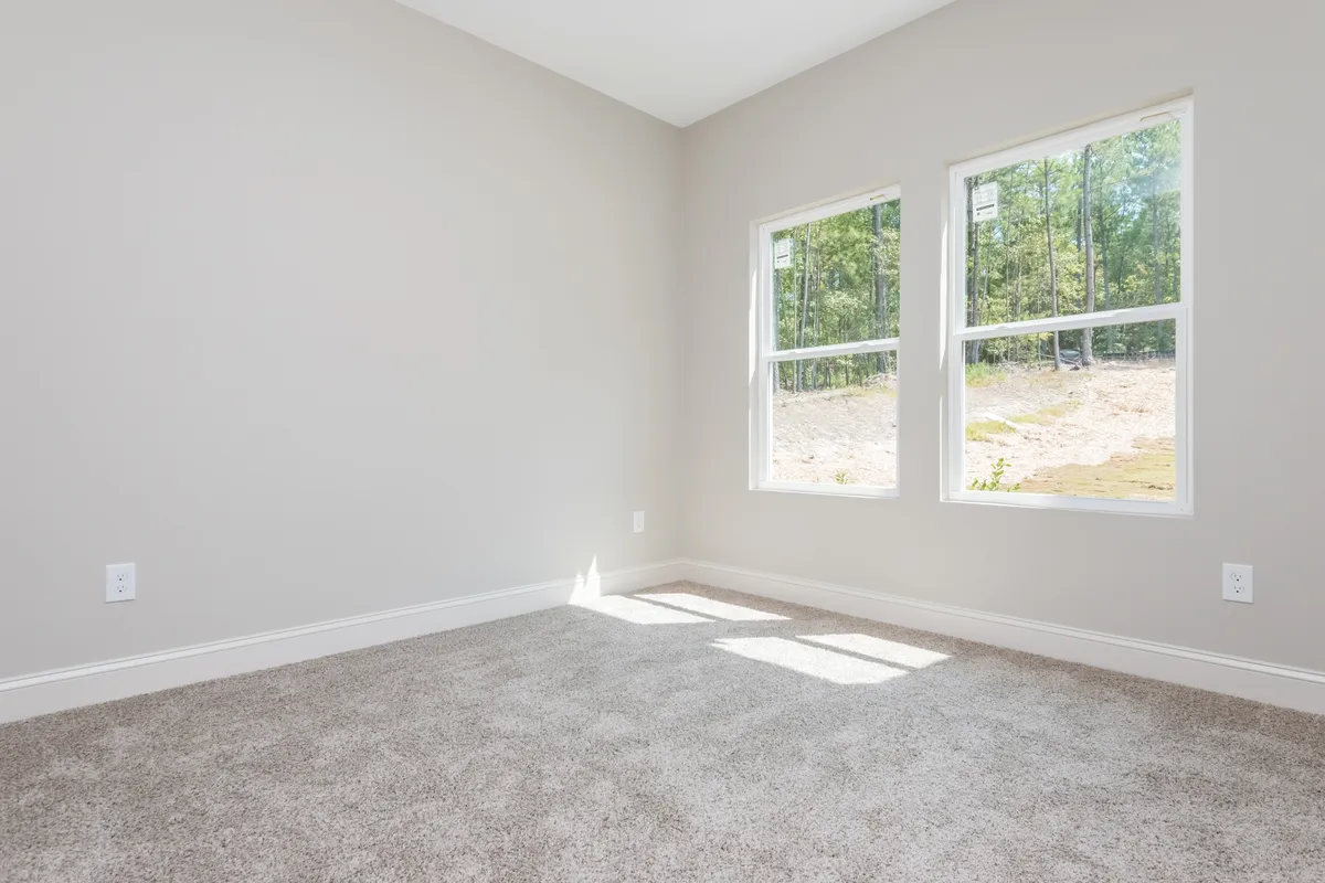 Thumbnail Photo: 121 Hunters Lane