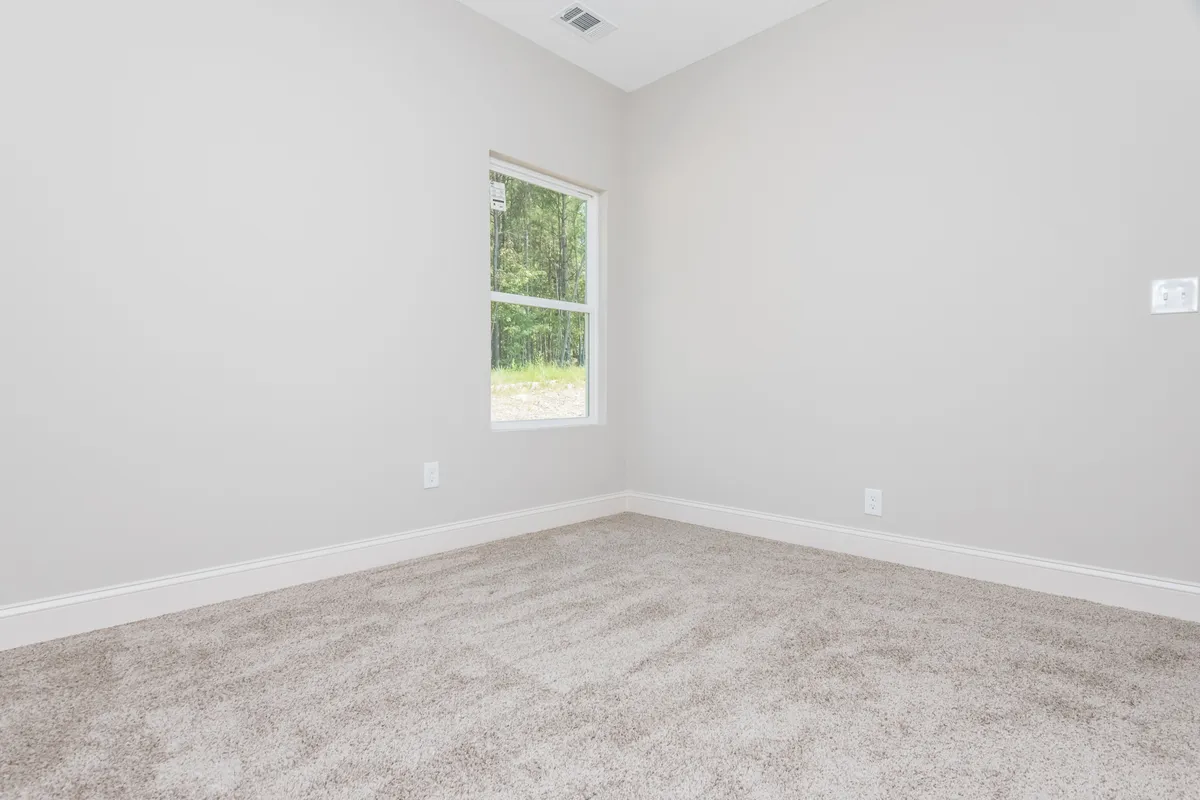 Thumbnail Photo: 121 Hunters Lane