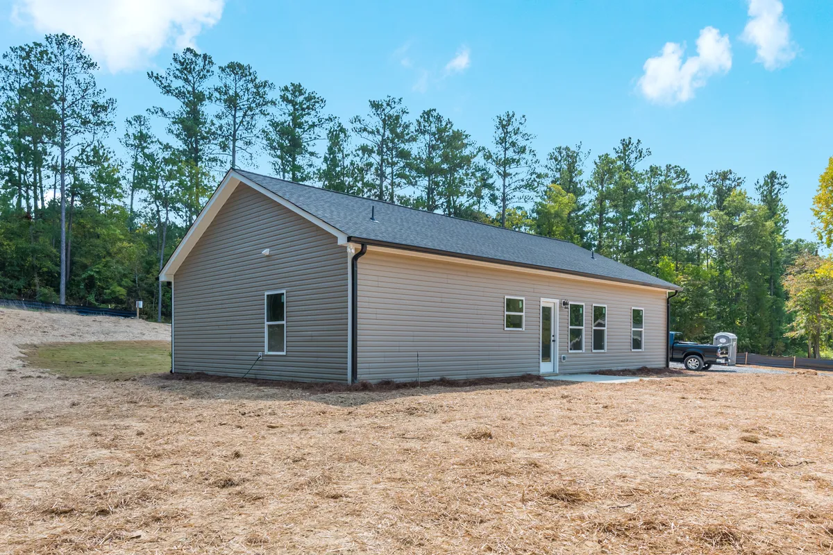 Thumbnail Photo: 121 Hunters Lane