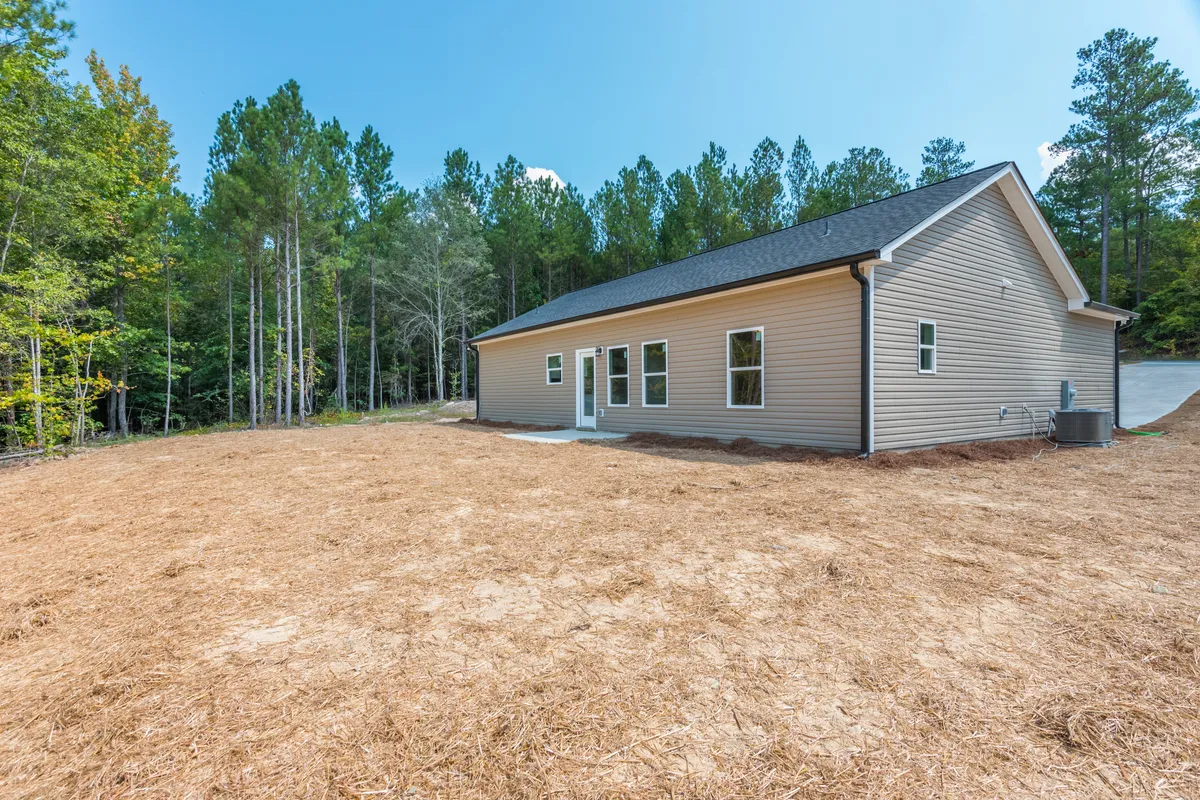 Thumbnail Photo: 121 Hunters Lane