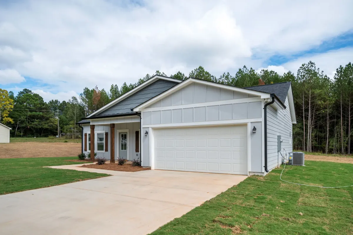 Thumbnail Photo: 232 Stephens Road